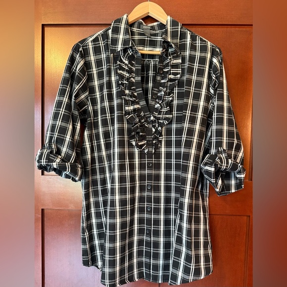 Kenneth Cole Reaction Black and White Checkered Blouse With Ruffles - Picture 1 of 5